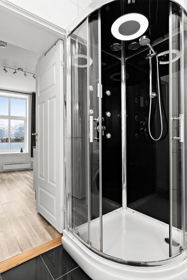 Small, Central And Quiet Studio Apartment In Ålesund المظهر الخارجي الصورة